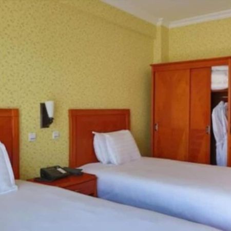 Abyssinia Renaissance Hotel แอดดิสอาบาบา ภายนอก รูปภาพ