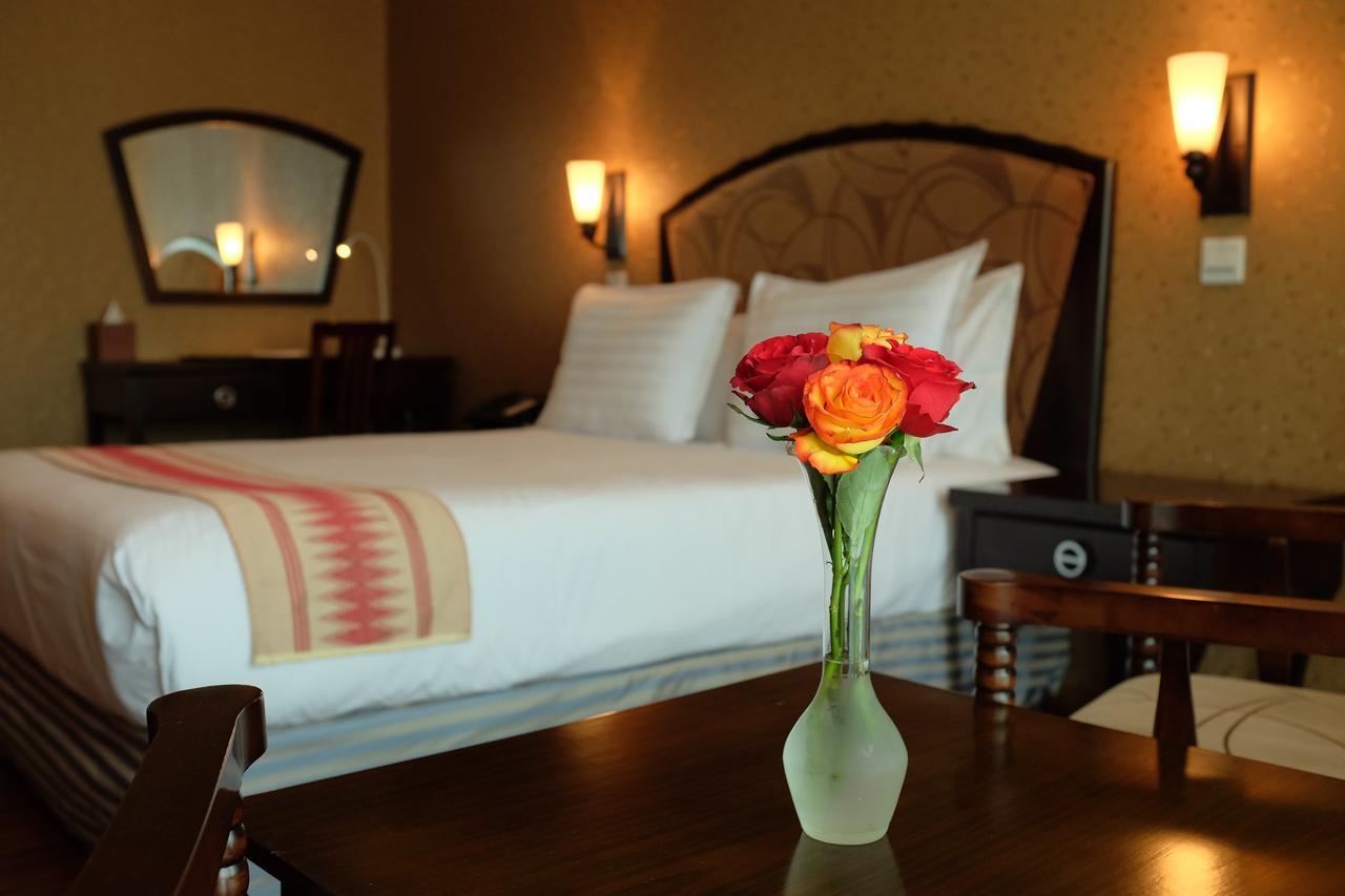 Abyssinia Renaissance Hotel แอดดิสอาบาบา ภายนอก รูปภาพ