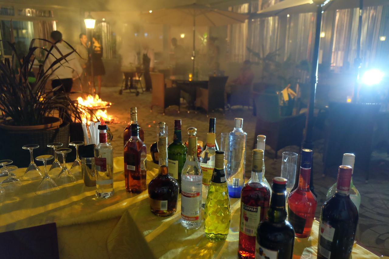 Abyssinia Renaissance Hotel แอดดิสอาบาบา ภายนอก รูปภาพ