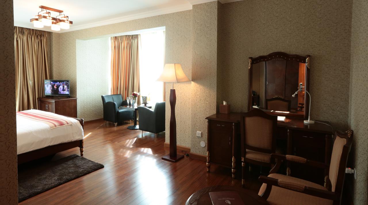 Abyssinia Renaissance Hotel แอดดิสอาบาบา ภายนอก รูปภาพ