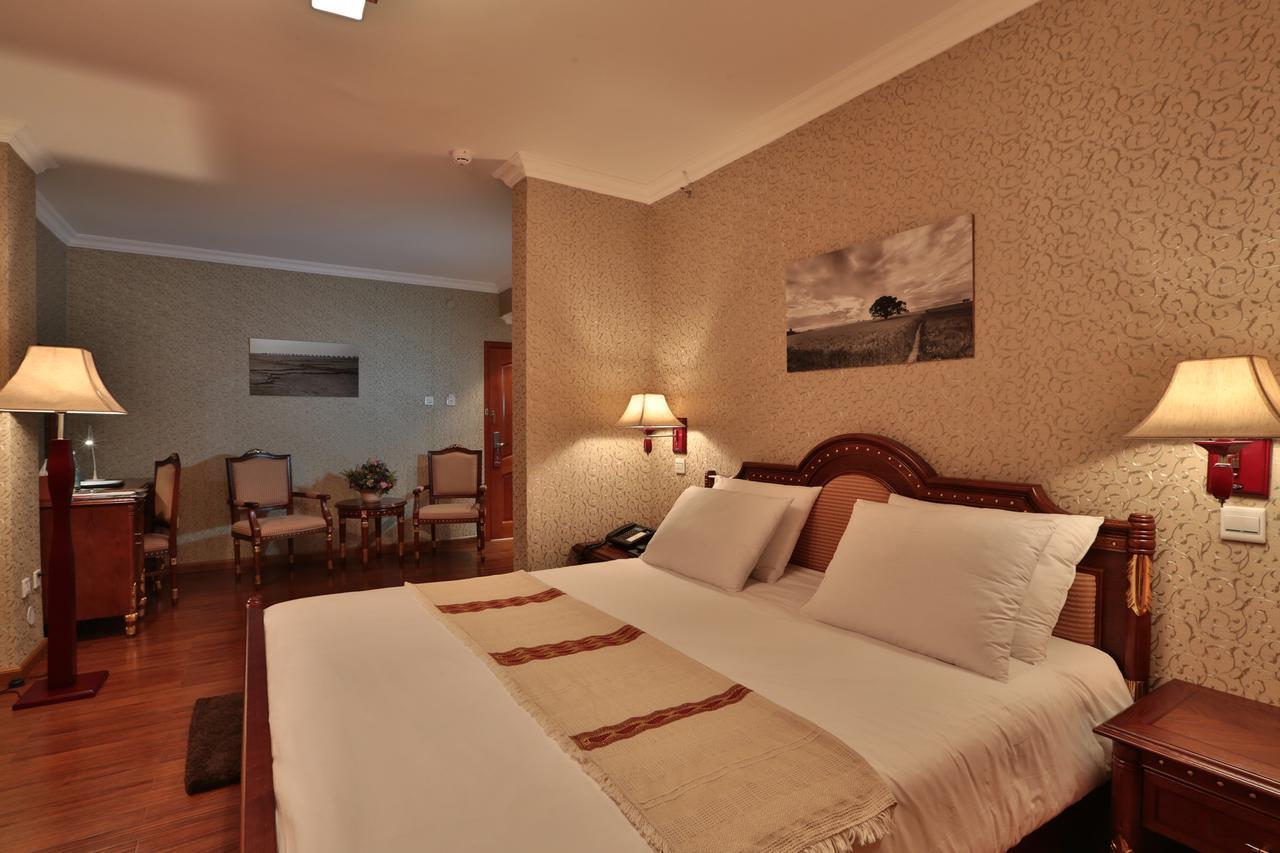 Abyssinia Renaissance Hotel แอดดิสอาบาบา ภายนอก รูปภาพ