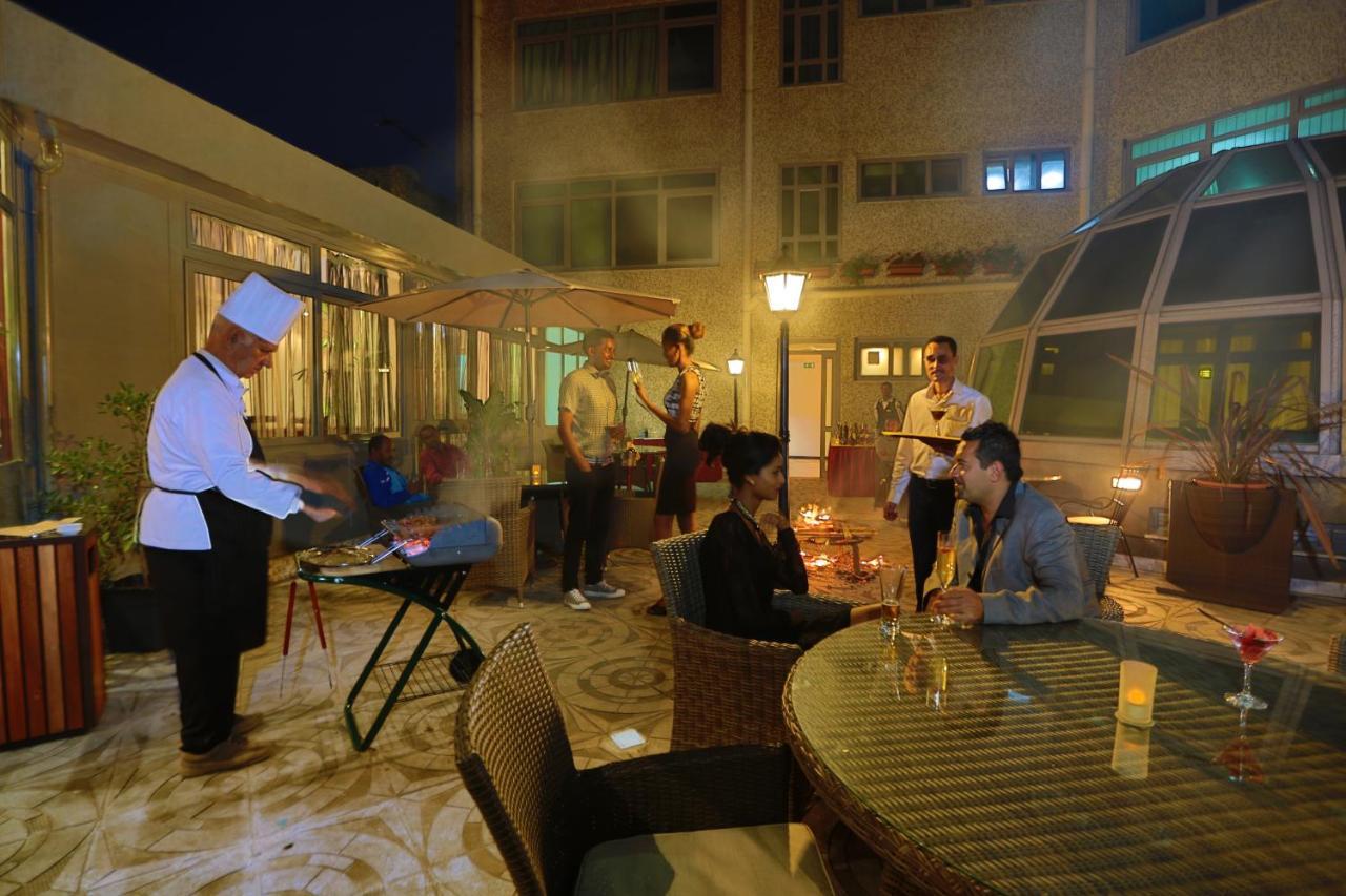 Abyssinia Renaissance Hotel แอดดิสอาบาบา ภายนอก รูปภาพ